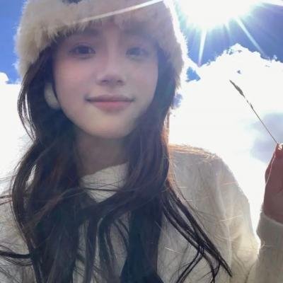 蜘蛛网中的女孩